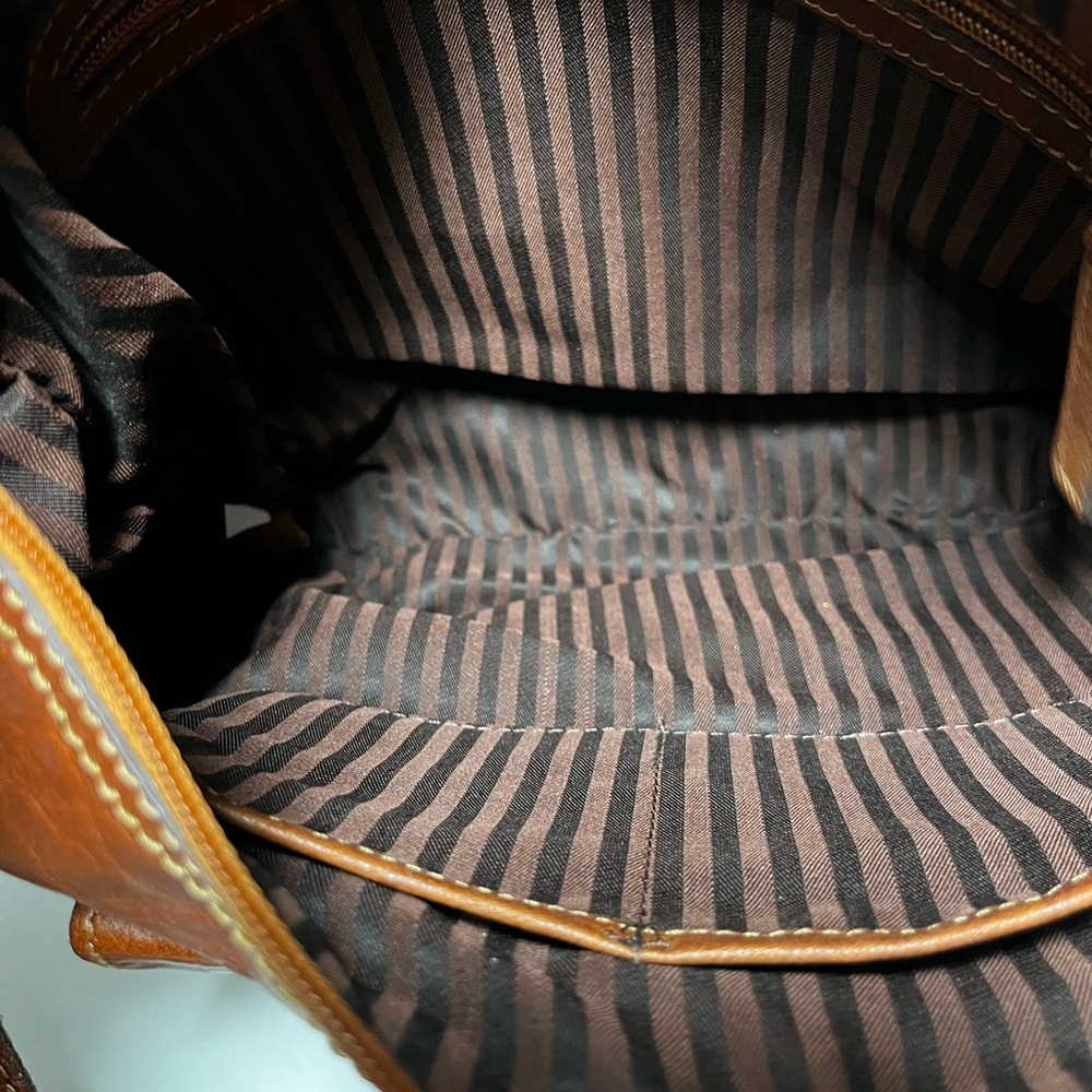 Jack George’s leather Voyager Crossbody bag - Picture 9 of 15